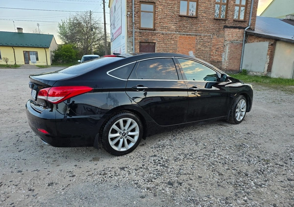 Hyundai i40 cena 37500 przebieg: 160000, rok produkcji 2012 z Włoszczowa małe 232